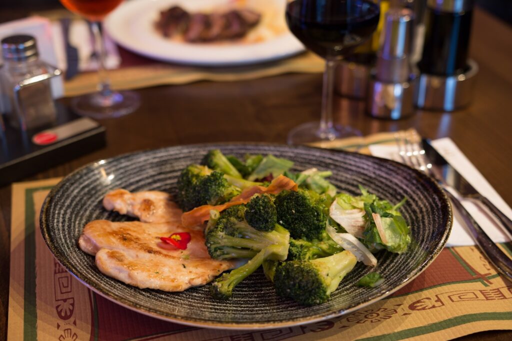 綠花椰雞肉餐盒